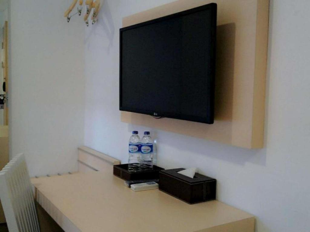 Hotel 88 Grogol By Wh Jakarta Luaran gambar