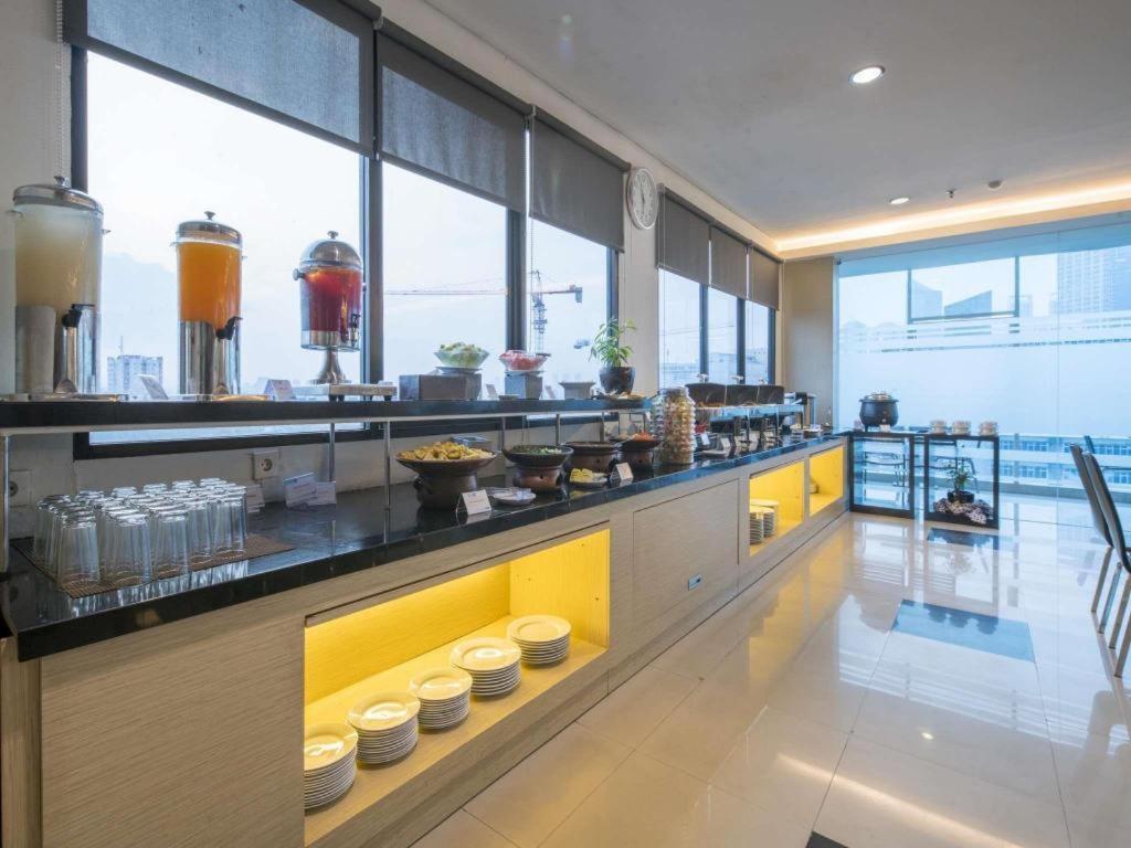 Hotel 88 Grogol By Wh Jakarta Luaran gambar